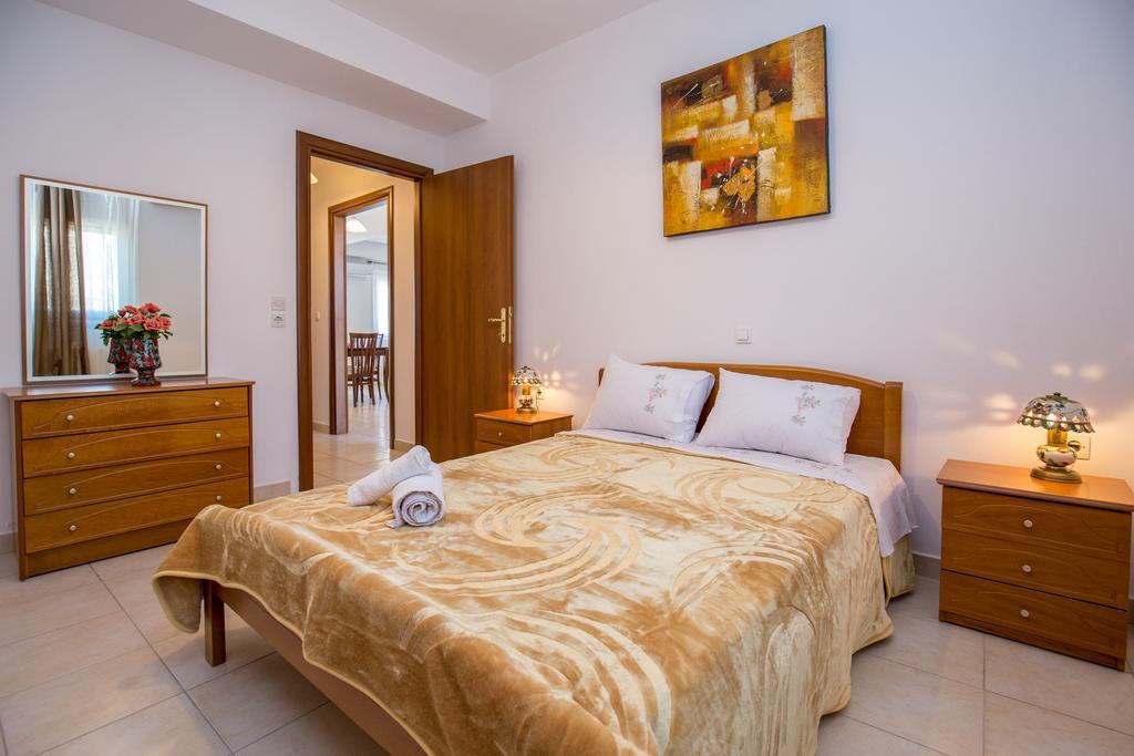Grande Apartments Лименария Екстериор снимка