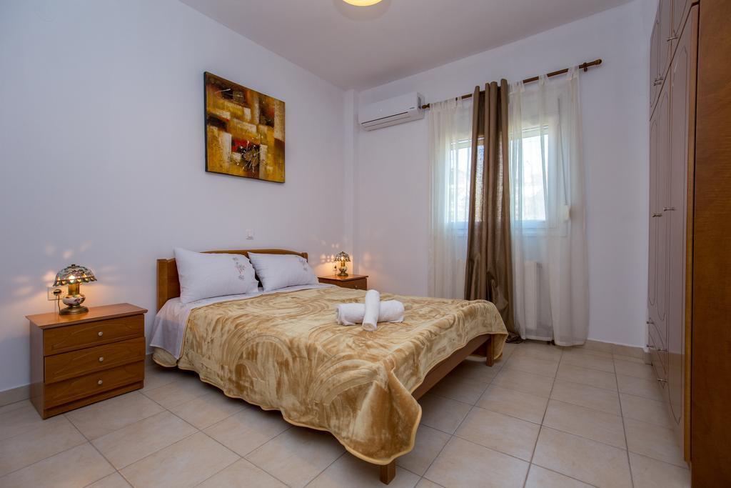 Grande Apartments Лименария Екстериор снимка