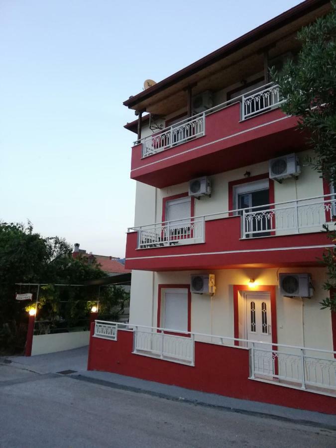 Grande Apartments Лименария Екстериор снимка
