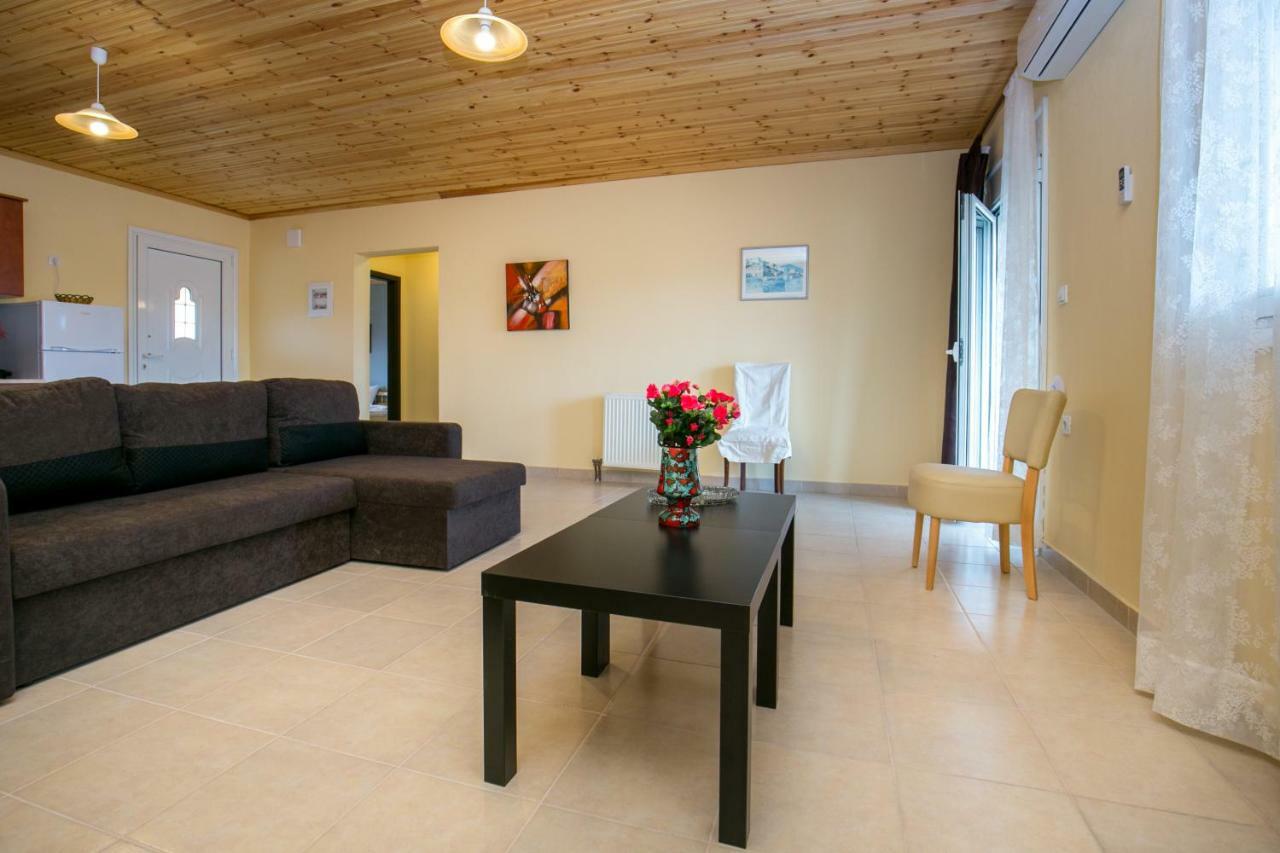 Grande Apartments Лименария Екстериор снимка